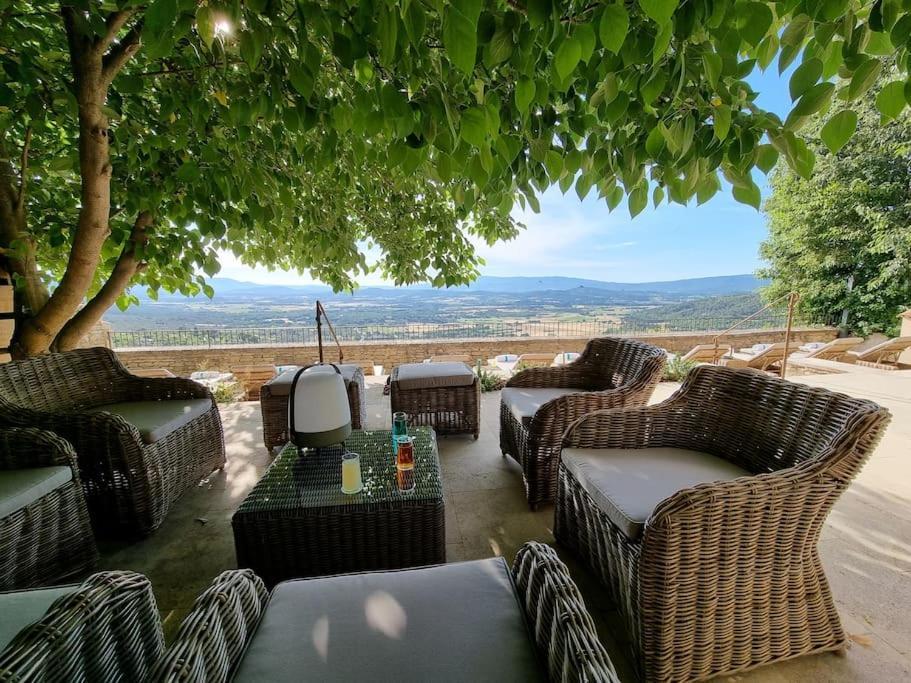Piscine troglodyte avec vue incroyable à Gordes Vila Exterior foto