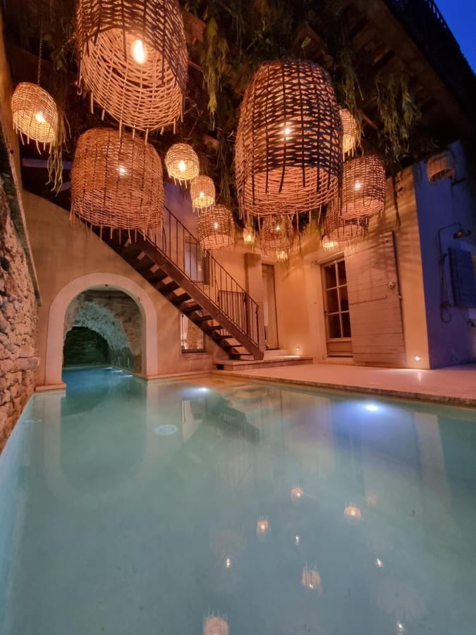 Piscine troglodyte avec vue incroyable à Gordes Vila Exterior foto