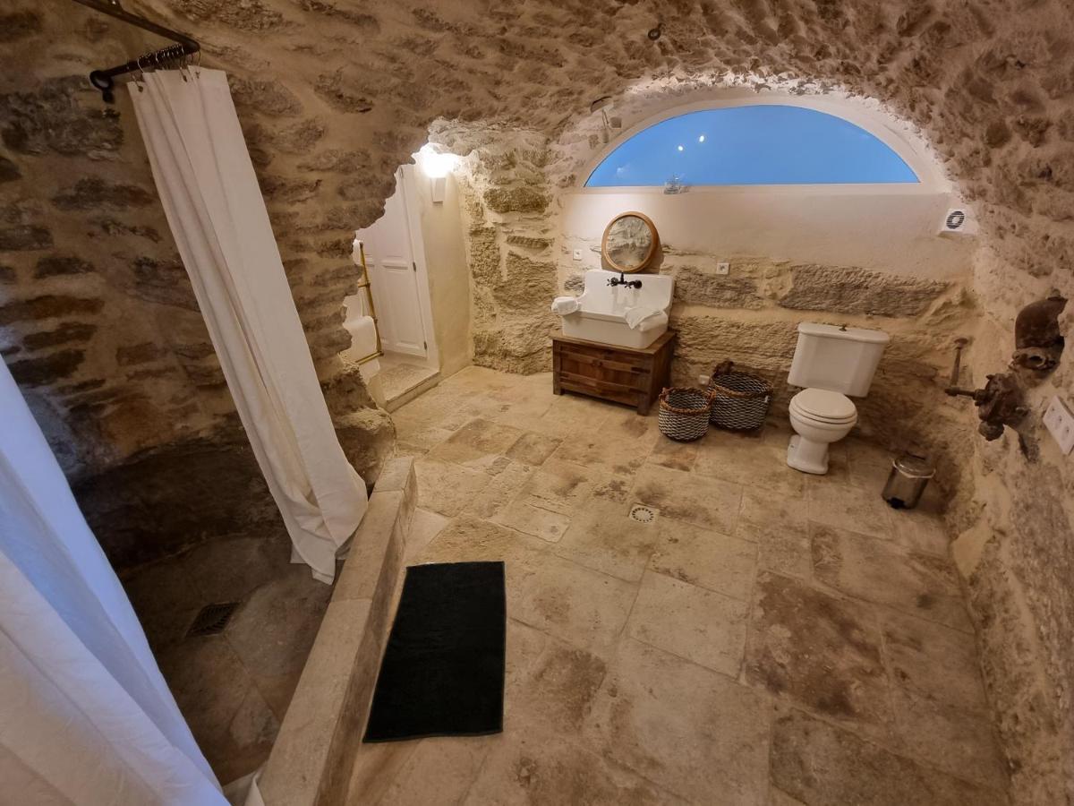 Piscine troglodyte avec vue incroyable à Gordes Vila Exterior foto